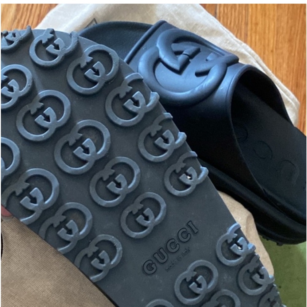 EUC Authentic Gucci slides